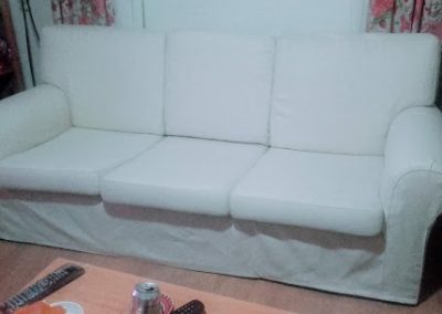 Funda de sofá completamente a medida en color crudo | El taller de Lis